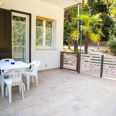 Apartment Comfy With Balcony Eraclea Mare