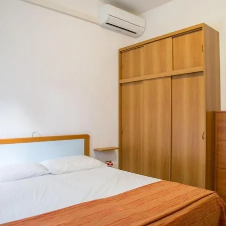 Comfy With Balcony Apartament *