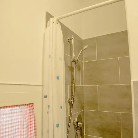 Comfy With Balcony Apartament